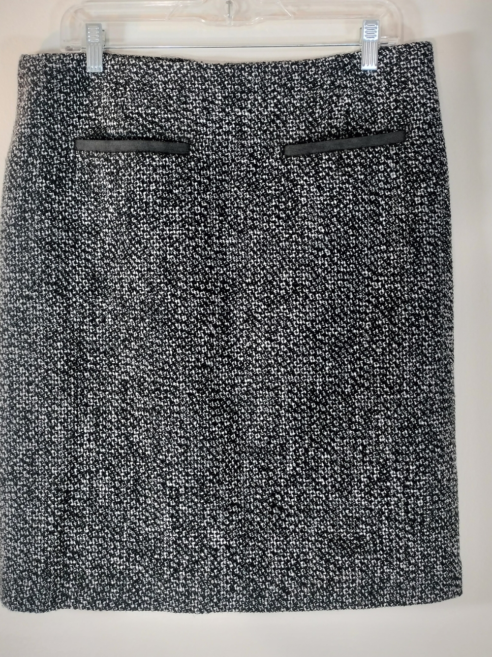 Atelier Luxe Boutique Black & White Tweed Pencil Skirt - Size 10‎